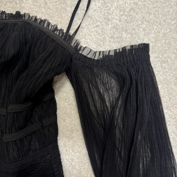 MAJORELLE Black Long Sleeve Off-Shoulder Cocktail Formal Mini Dress size L - Picture 4 of 8